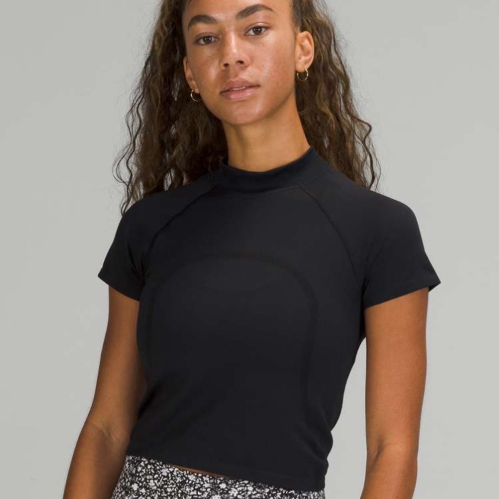 Lululemon Mock Neck Swiftly